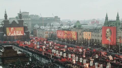 День Октябрьской революции 1917-ого.