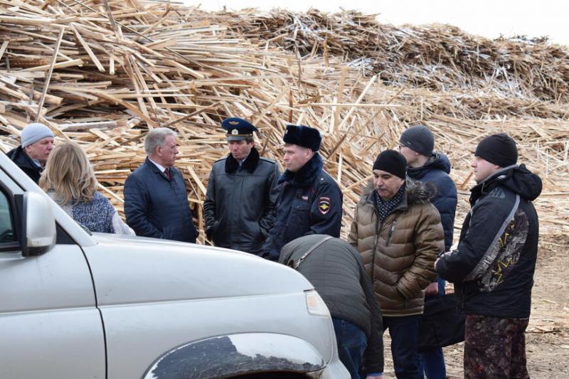 В Администрации прокомментировали сложившуюся ситуацию на лесопилке в Таёжном.